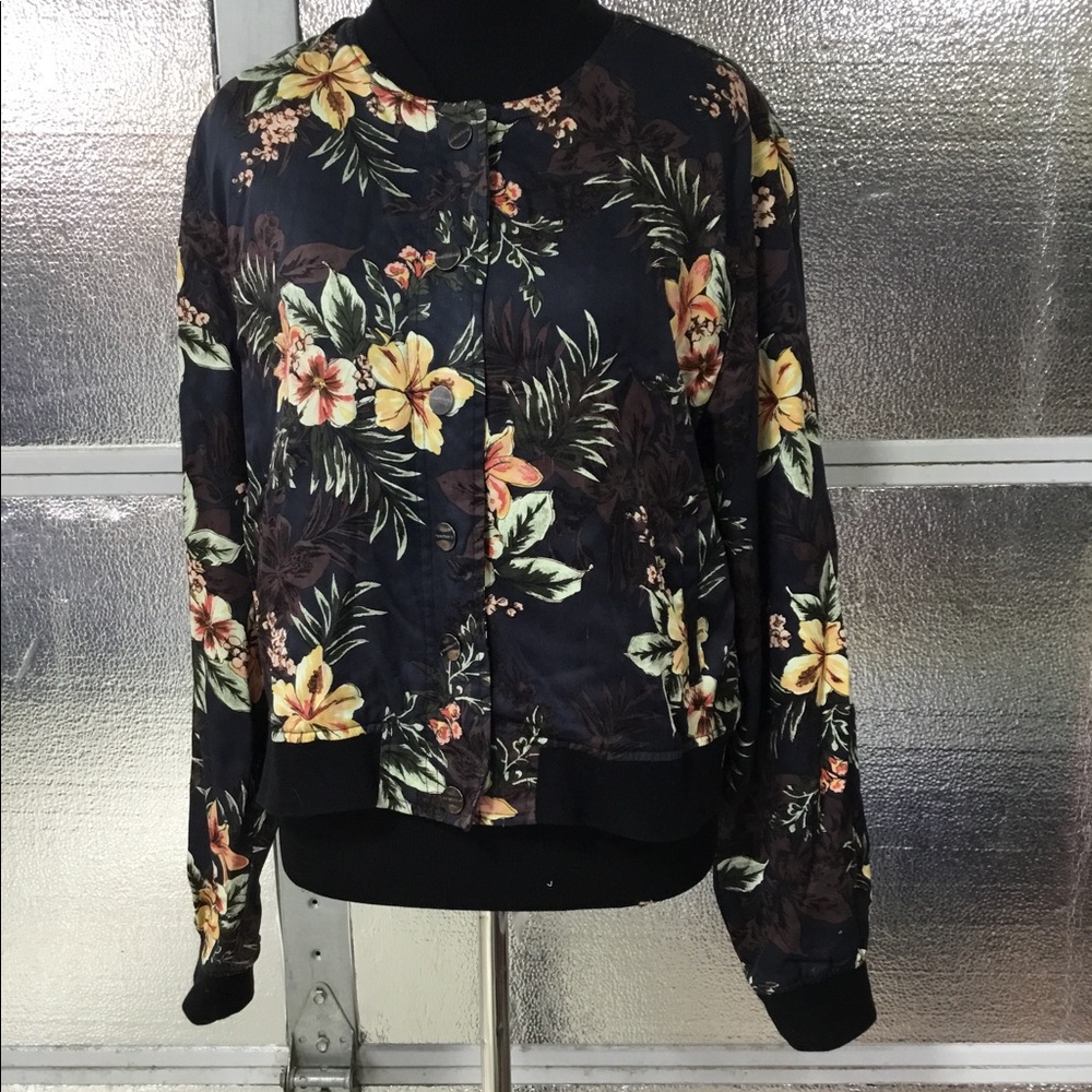 Floral Sanctuary Jacket. Size Large.